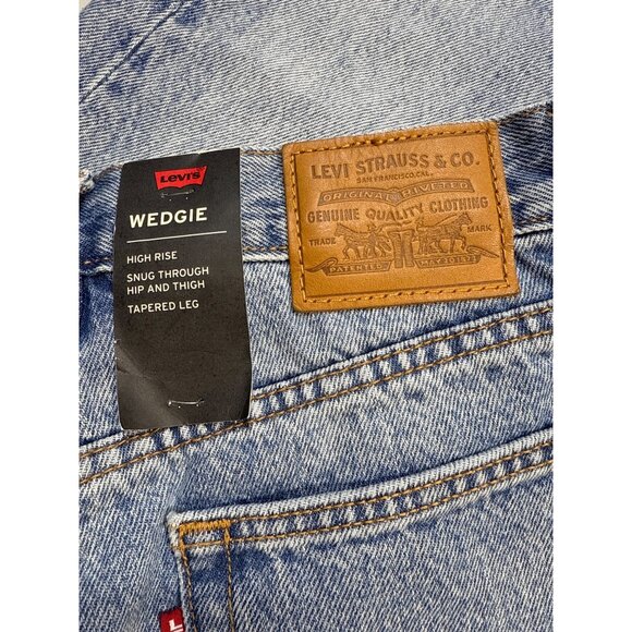 Levis Premium Wedgie Fit High-Rise Tapered Leg Jeans For Women Size 24 Light Was - Picture 5 of 13